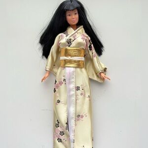 1999 Mattel Japanese Barbie Doll